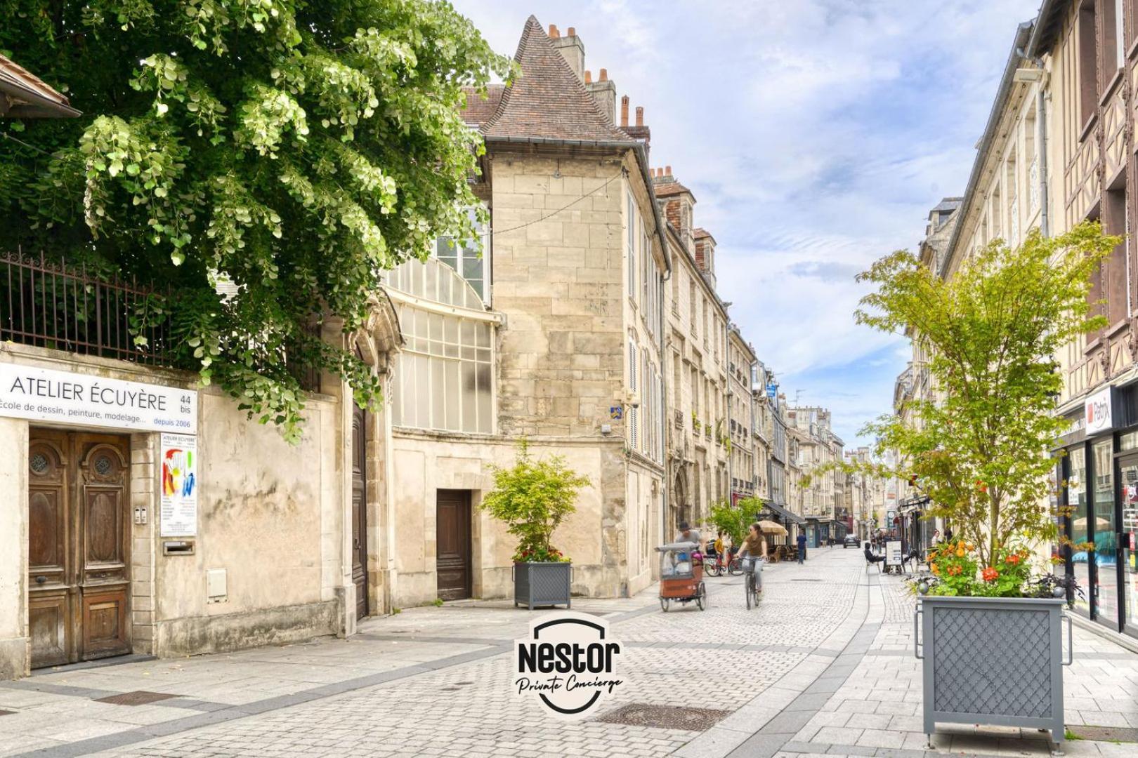 La Casa Moderna — Quiet, Modern Apartment Caen Bagian luar foto
